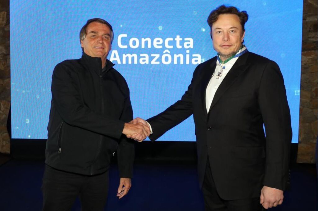 O presidente Jair Bolsonaro e o bilionário Elon Musk, em Porto Feliz - 20/05/2022