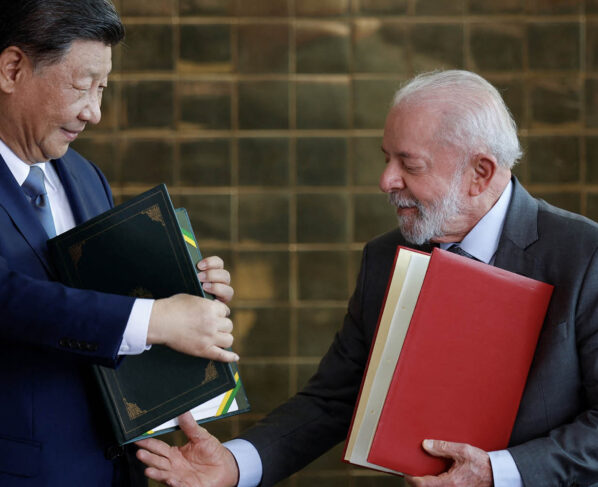 Xi Jinping, presidente da China, e Luiz Inácio Lula da Silva, presidente do Brasil, durante a Cúpula dos Líderes do G20, no Rio de Janeiro
